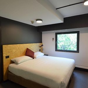 Zimmer mit Queensize-Bett